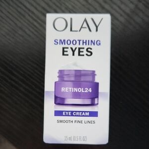 OLAY Retinol24 Smoothing Eye Cream *Brand New*